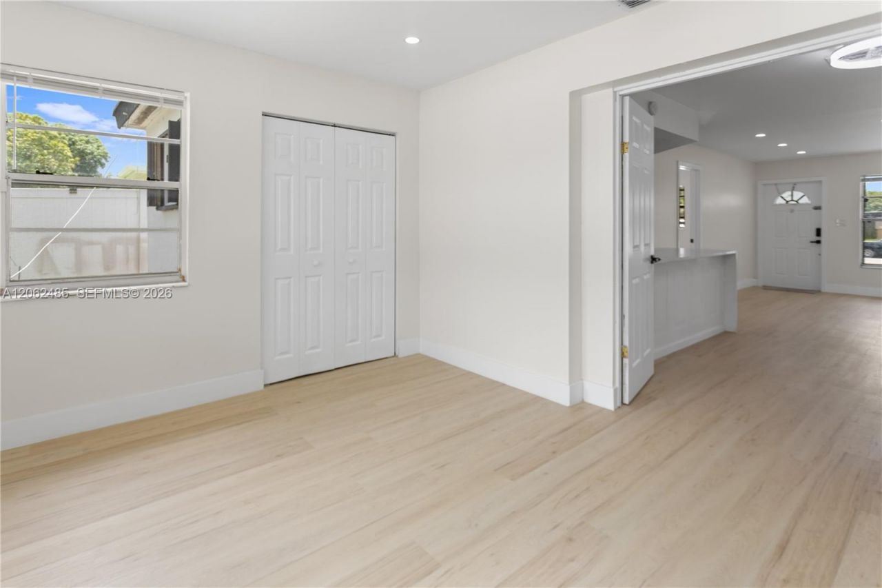 1000 NW 23rd Ter, Pompano Beach, FL 33069 Photo