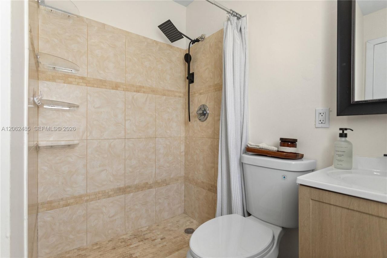 1000 NW 23rd Ter, Pompano Beach, FL 33069 Photo