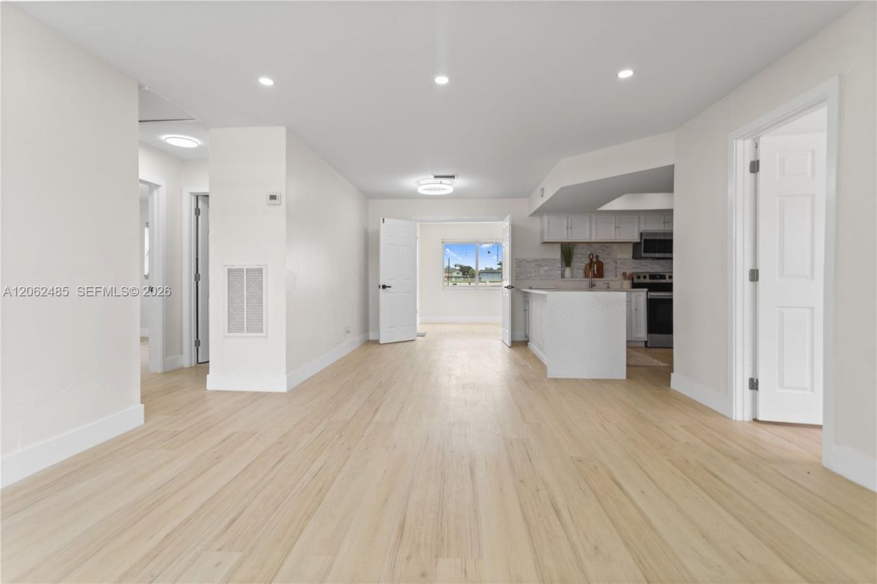1000 NW 23rd Ter, Pompano Beach, FL 33069 Photo
