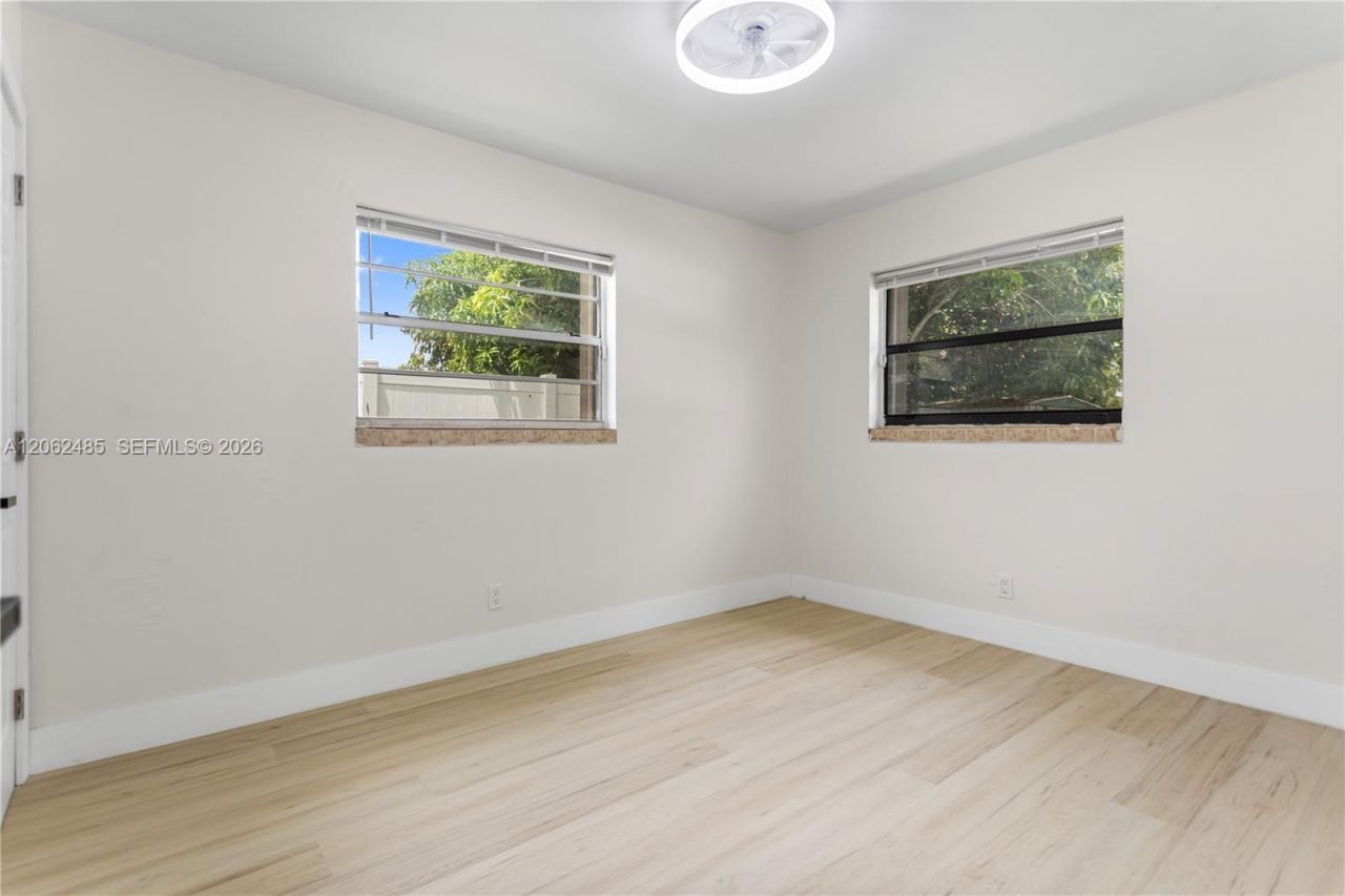 1000 NW 23rd Ter, Pompano Beach, FL 33069 Photo