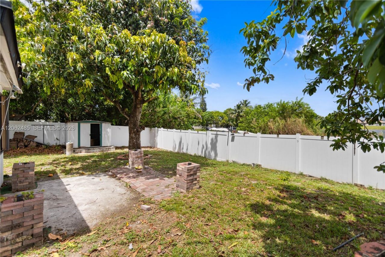 1000 NW 23rd Ter, Pompano Beach, FL 33069 Photo
