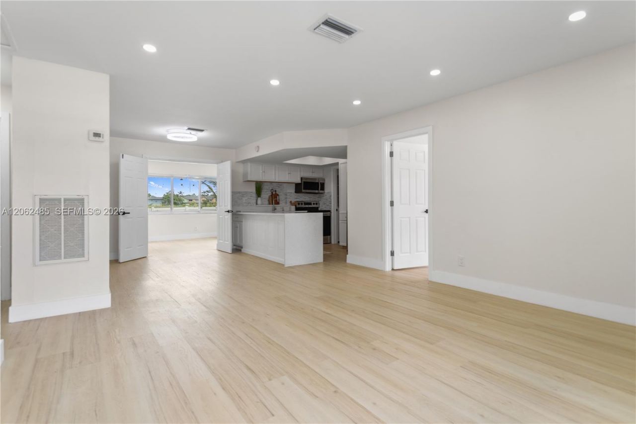 1000 NW 23rd Ter, Pompano Beach, FL 33069 Photo