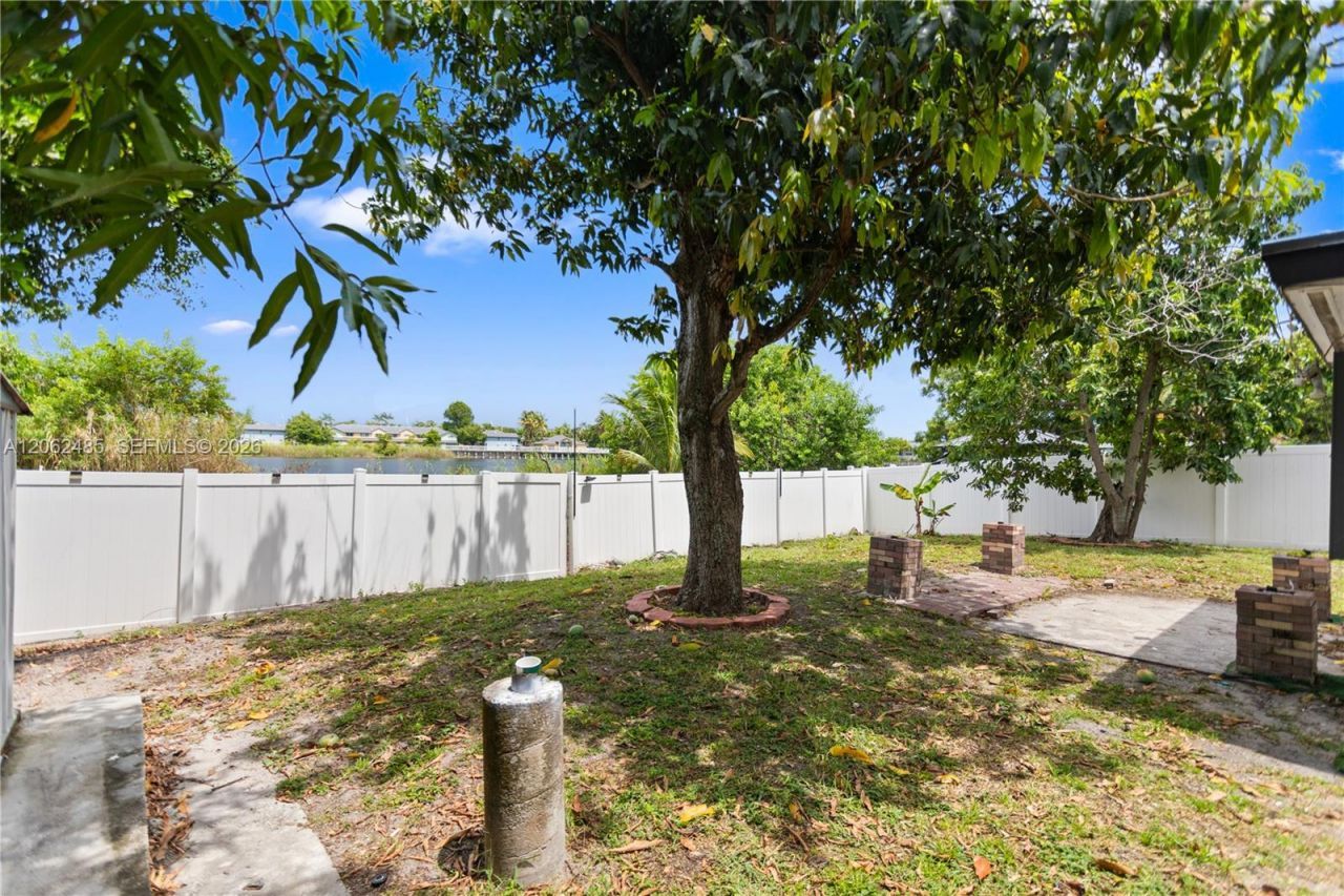 1000 NW 23rd Ter, Pompano Beach, FL 33069 Photo