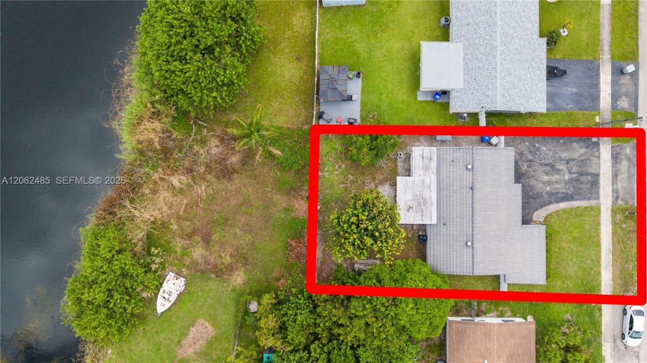 1000 NW 23rd Ter, Pompano Beach, FL 33069 Photo