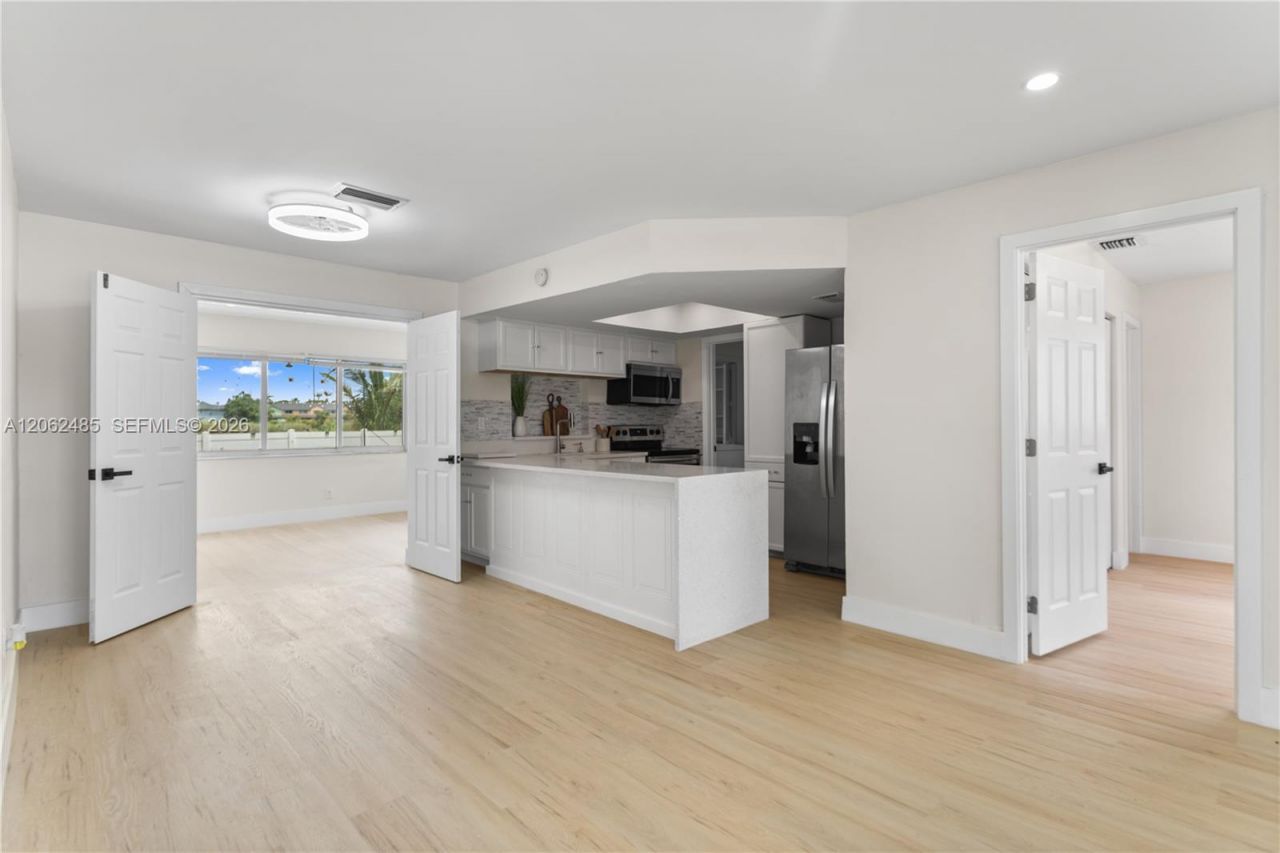 1000 NW 23rd Ter, Pompano Beach, FL 33069 Photo