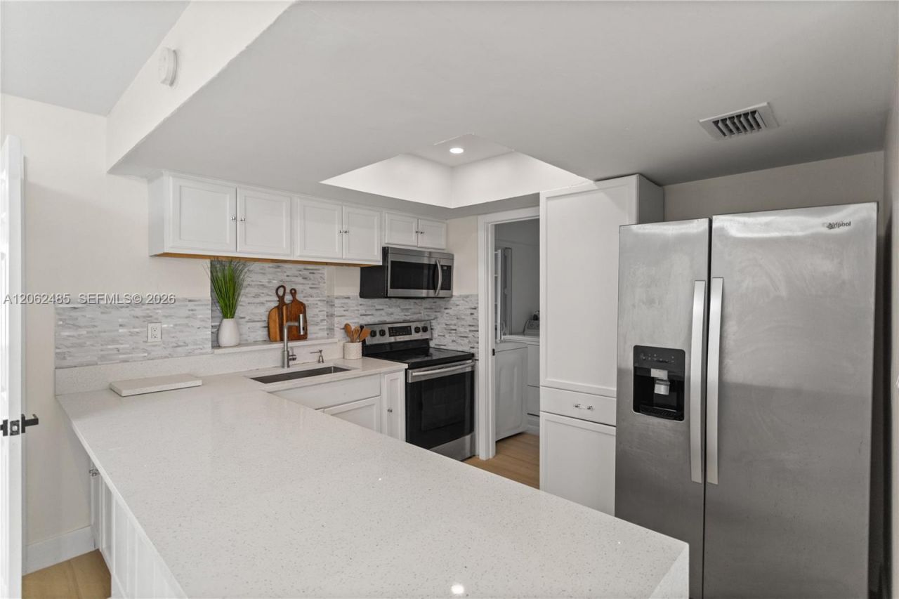 1000 NW 23rd Ter, Pompano Beach, FL 33069 Photo