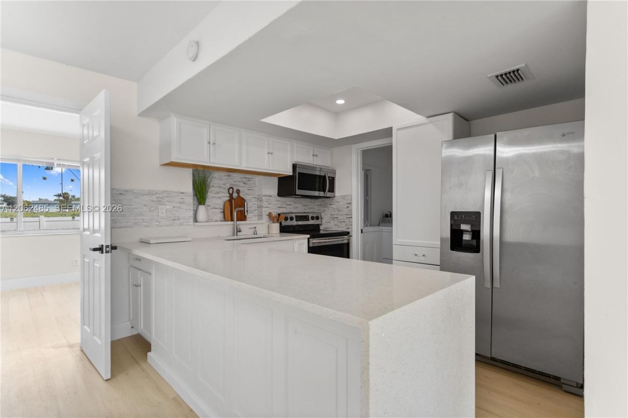 1000 NW 23rd Ter, Pompano Beach, FL 33069 Photo