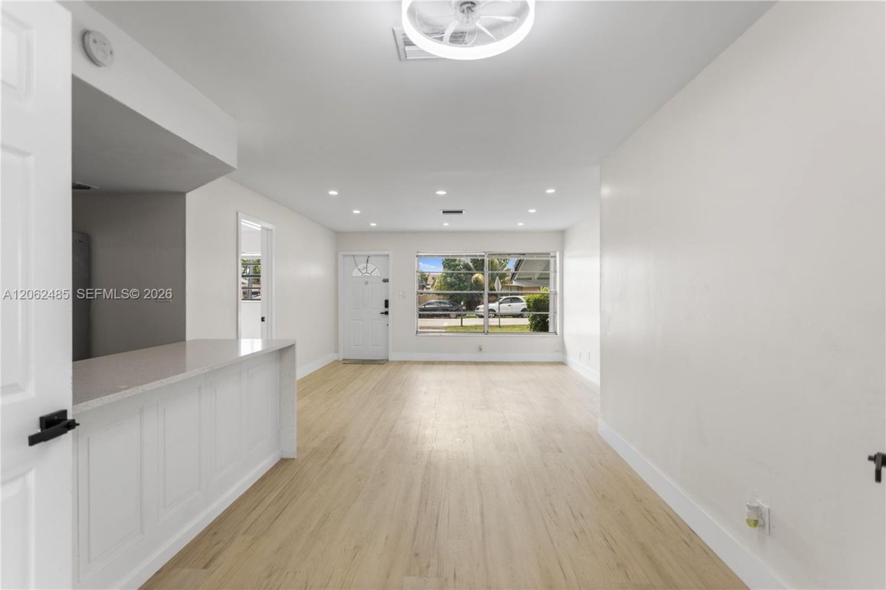 1000 NW 23rd Ter, Pompano Beach, FL 33069 Photo