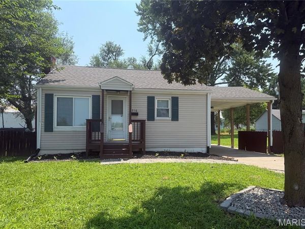 4216 Nameoki Road , Granite City, IL 62040