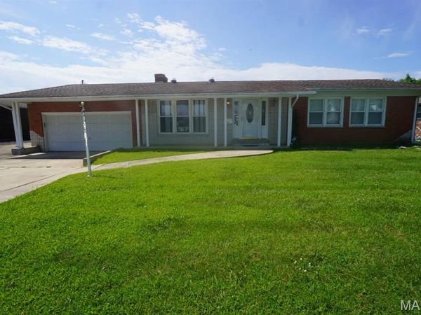 2708 Angela Drive, Granite City, IL 62040