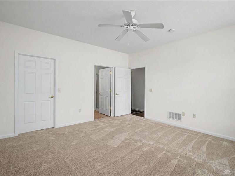 4694 Cobblestone Drive, Huber Heights, OH 45371 Photo 22