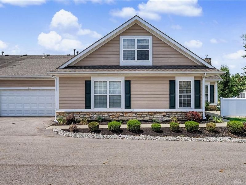 4694 Cobblestone Drive, Huber Heights, OH 45371 Photo 3