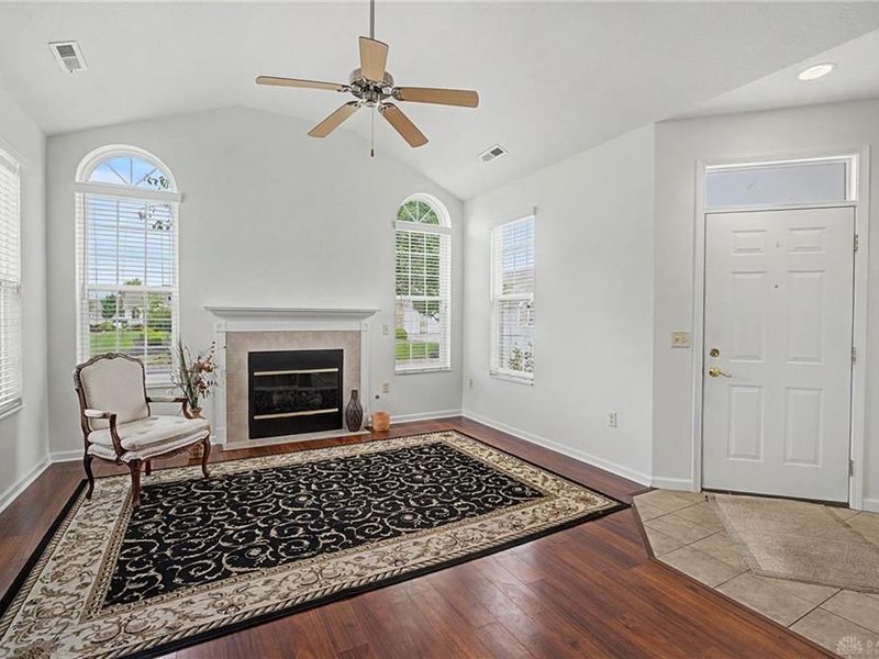 4694 Cobblestone Drive, Huber Heights, OH 45371 Photo 9