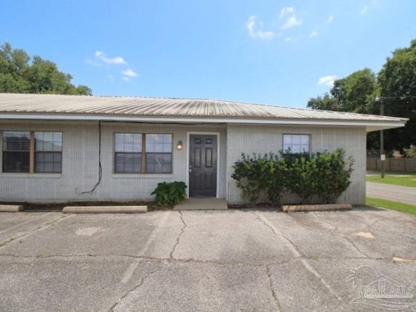 4964 W Spencer Field Rd, Pace, FL 32571