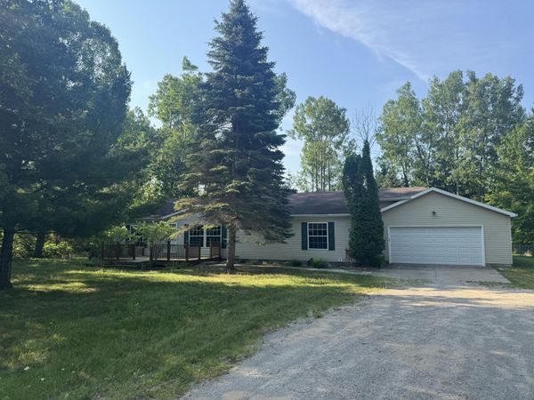 6826 Tremble Trail, Pellston, MI 49769