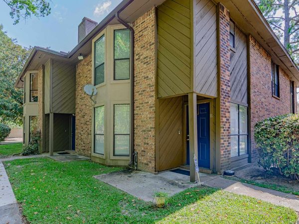2051 S Brightside View Dr, Unit #B, Baton Rouge, LA 70820