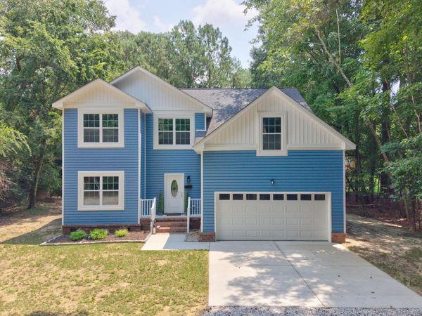 121 Parkway Drive , Newport News, VA 23606