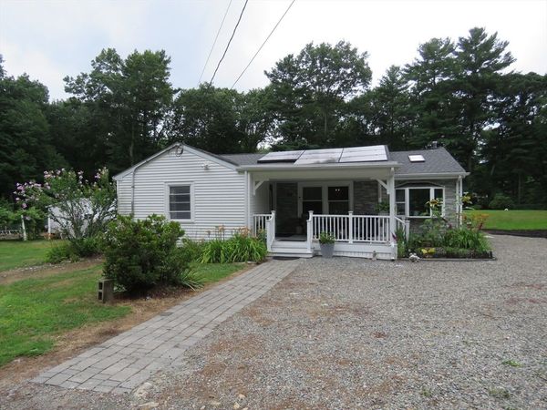 89 N High St, Foxboro, MA 02035