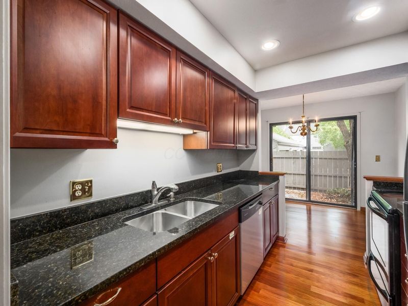 3132 Walden Ravines, Columbus, OH 43221 Photo 15