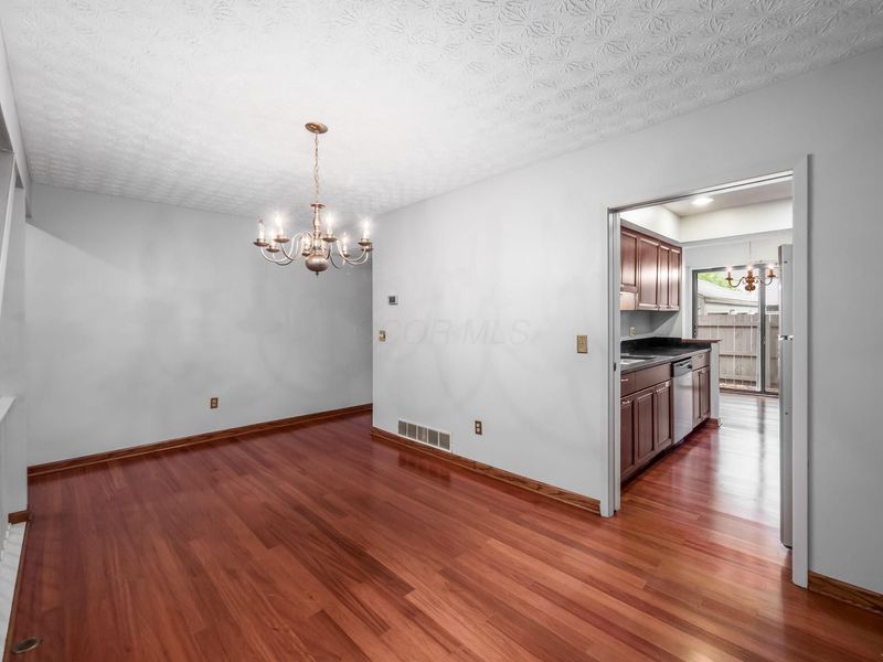 3132 Walden Ravines, Columbus, OH 43221 Photo 17