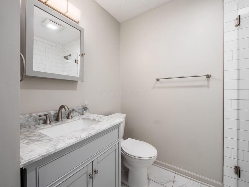 3132 Walden Ravines, Columbus, OH 43221 Photo 24