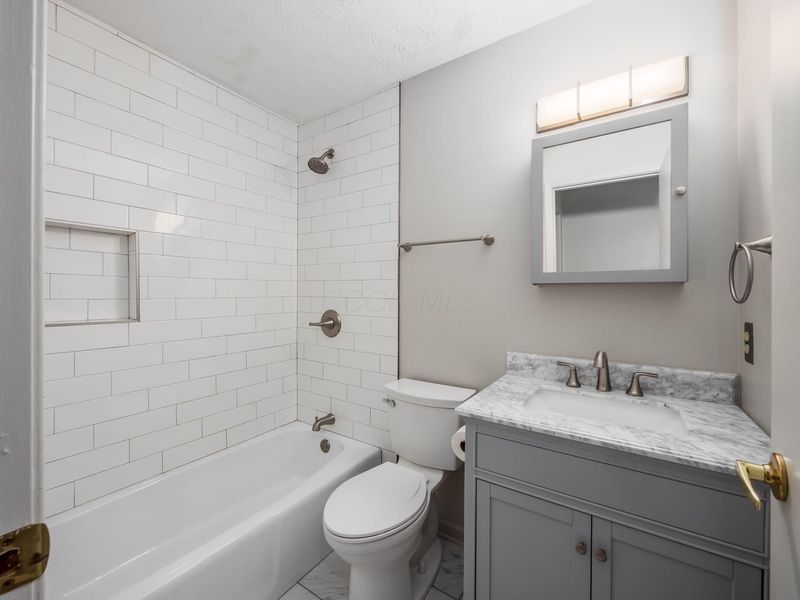 3132 Walden Ravines, Columbus, OH 43221 Photo 28