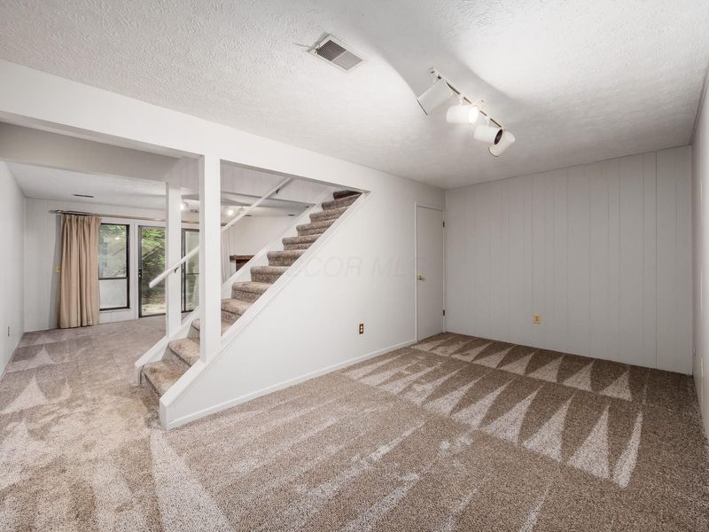 3132 Walden Ravines, Columbus, OH 43221 Photo 29