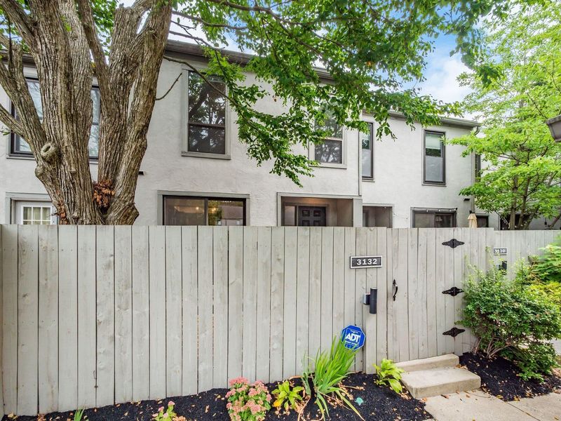 3132 Walden Ravines, Columbus, OH 43221 Photo 5
