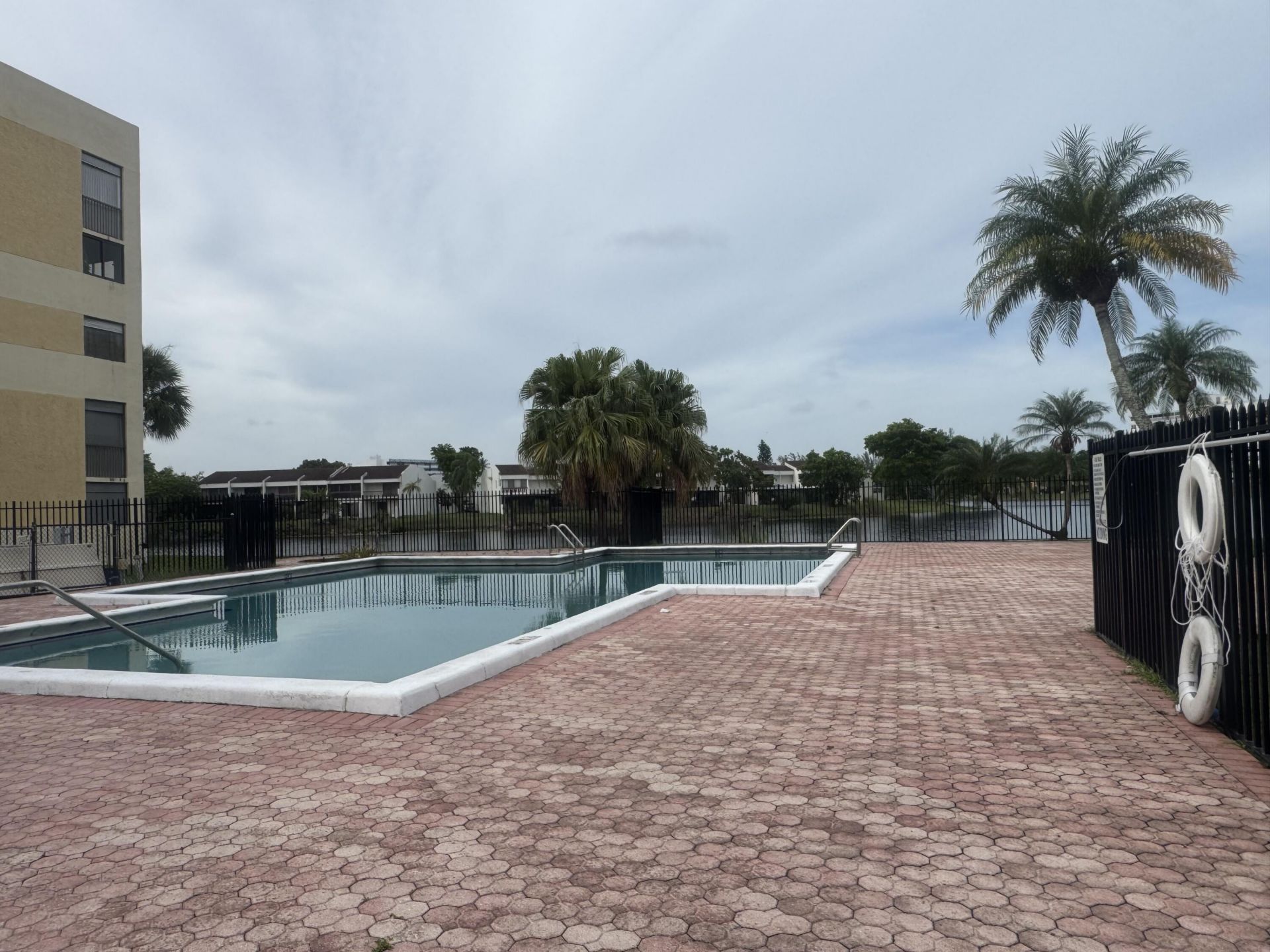 6575 W Oakland Park Boulevard, Unit 402, Lauderhill, FL 33313 Photo