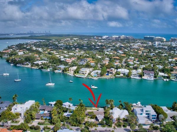 631 N Mashta Drive, Key Biscayne, FL 33149