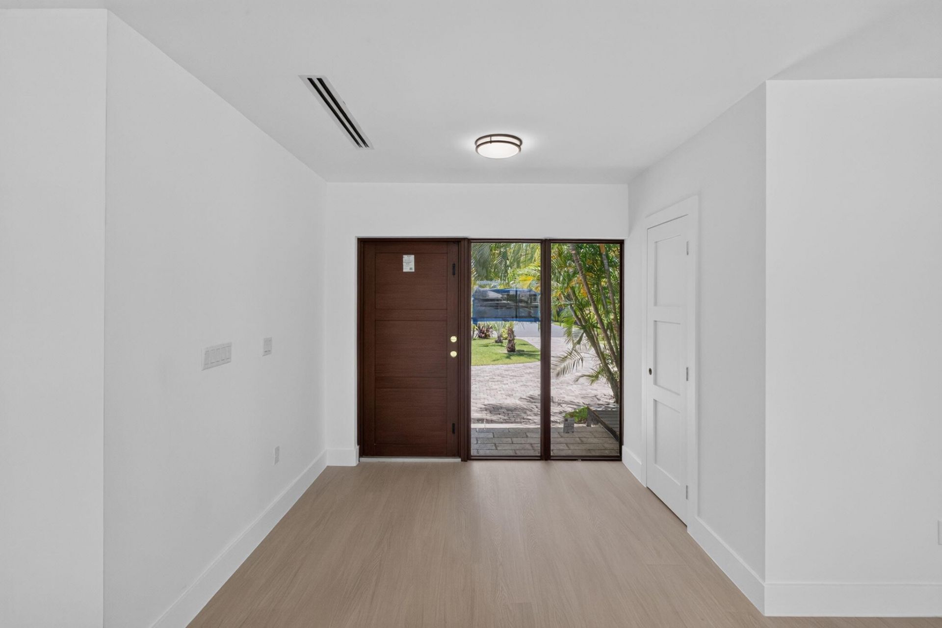 631 N Mashta Drive, Key Biscayne, FL 33149 Photo