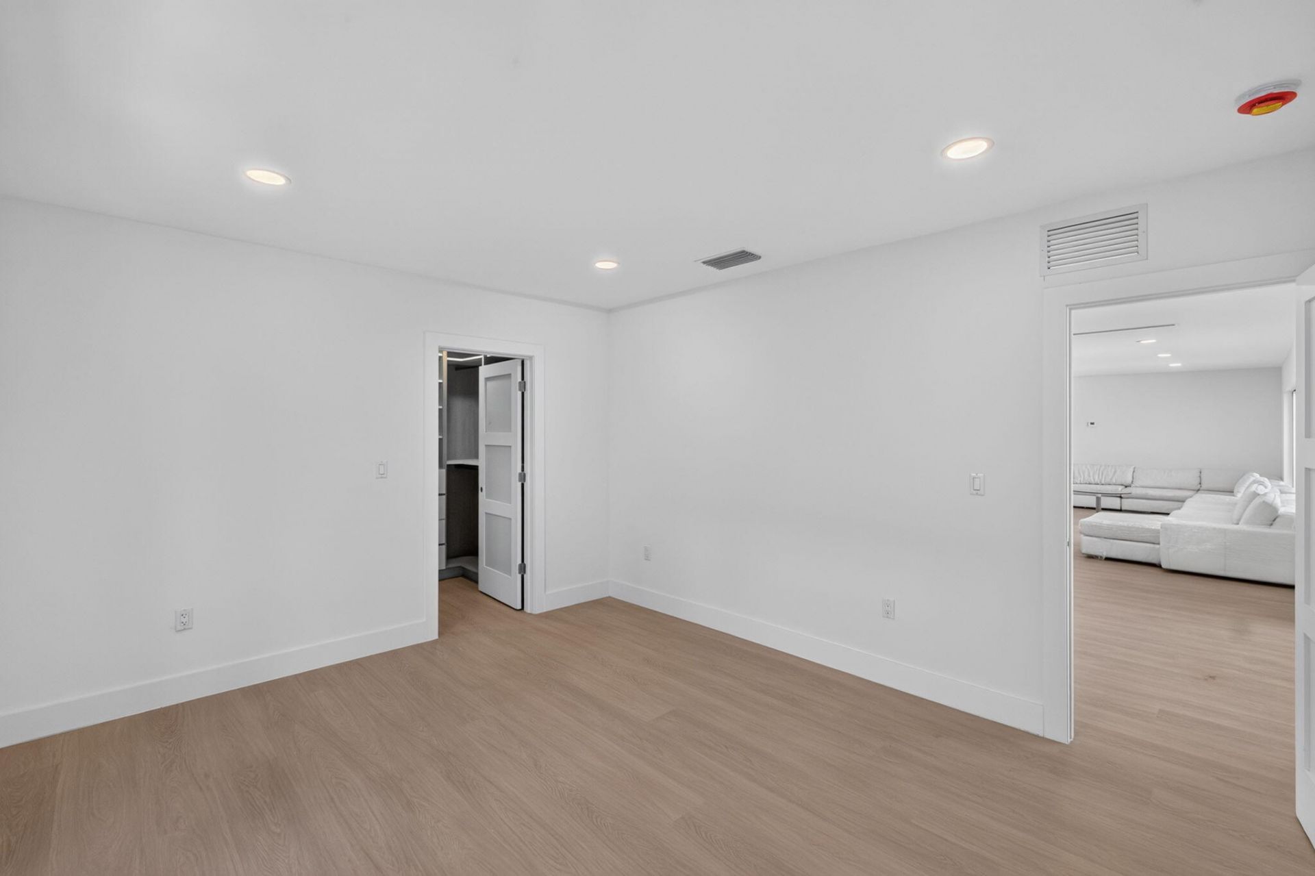 631 N Mashta Drive, Key Biscayne, FL 33149 Photo