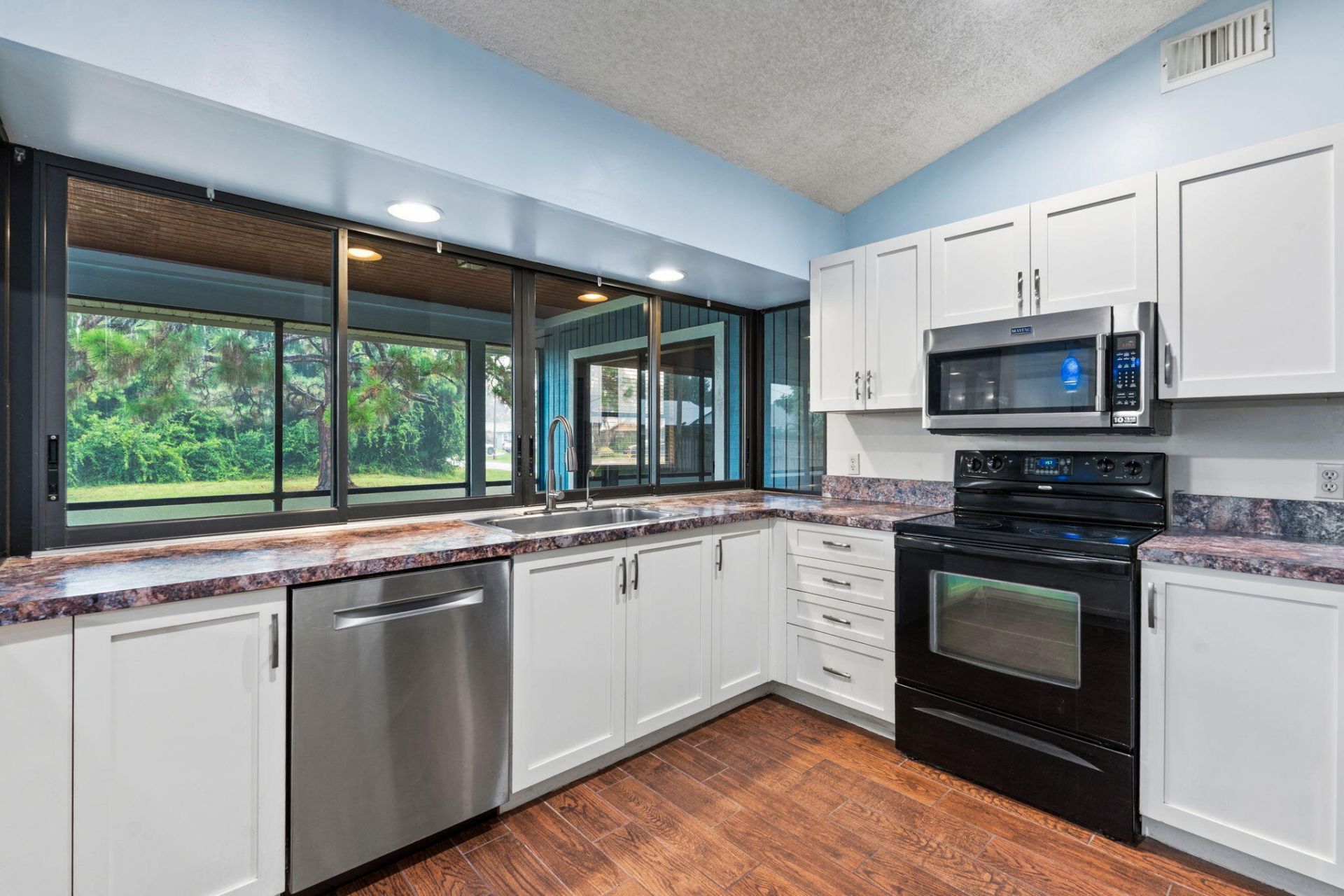 1001 SW Canary Terrace, Port Saint Lucie, FL 34953 Photo