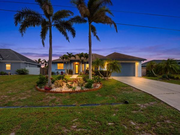 779 SW HILLSBORO Circle, Port St. Lucie, FL 34953