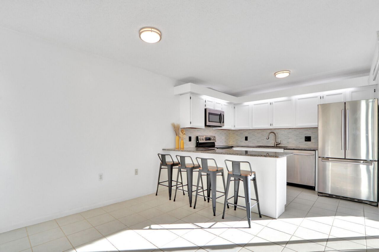 5633 SE Windsong Lane, Stuart, FL 34997 Photo