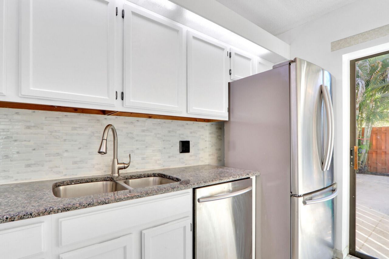 5633 SE Windsong Lane, Stuart, FL 34997 Photo