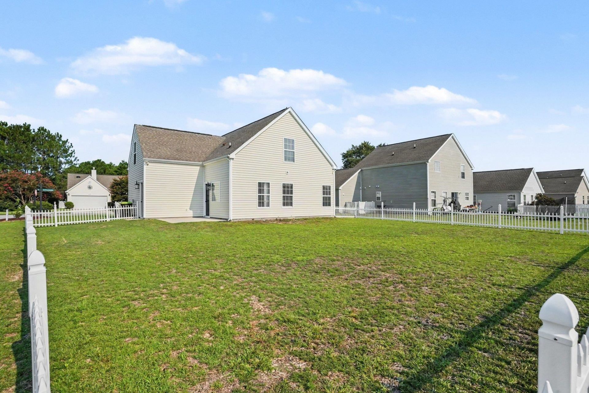 2237 Haystack Way Photo 36