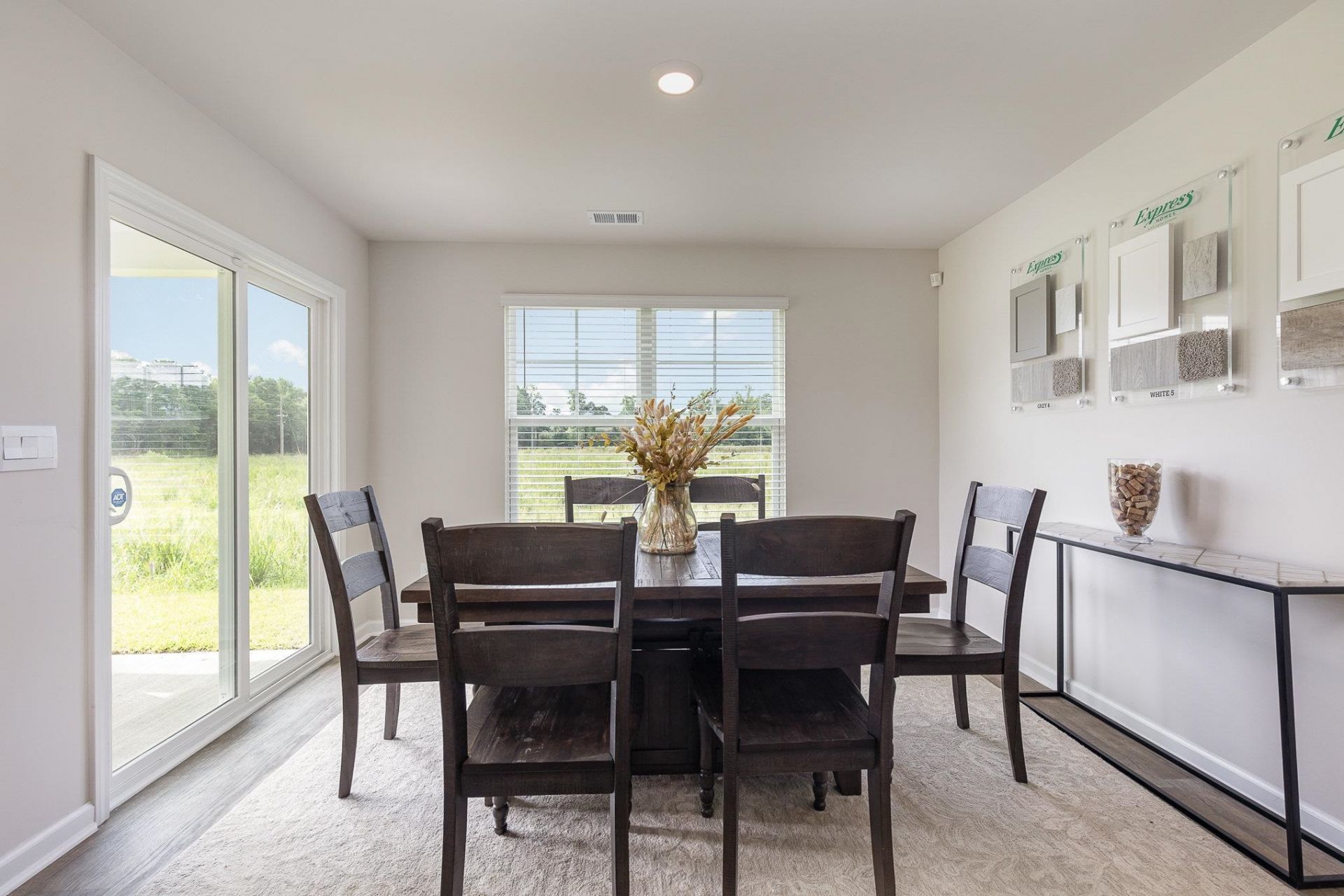 601 Songbird Ct. Photo 10