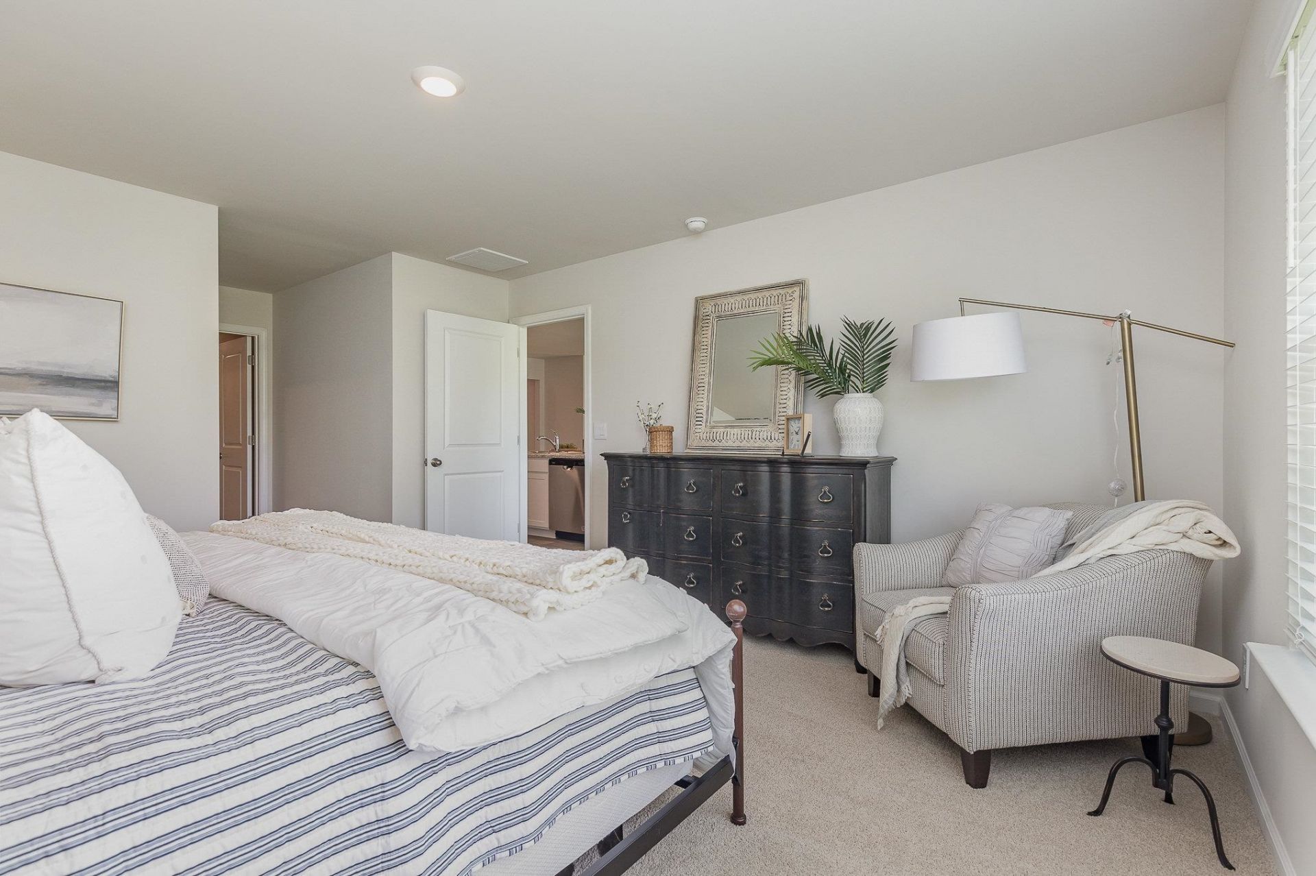 601 Songbird Ct. Photo 14