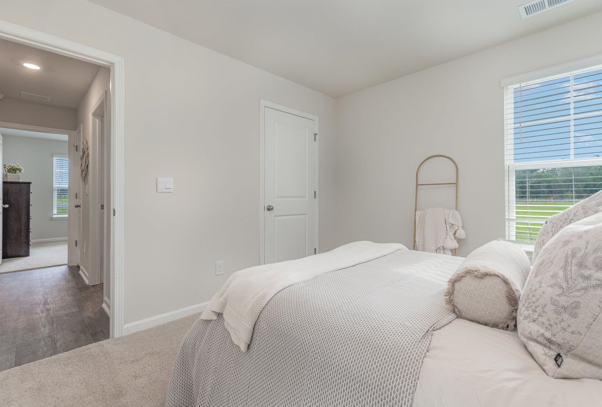 601 Songbird Ct. Photo 23
