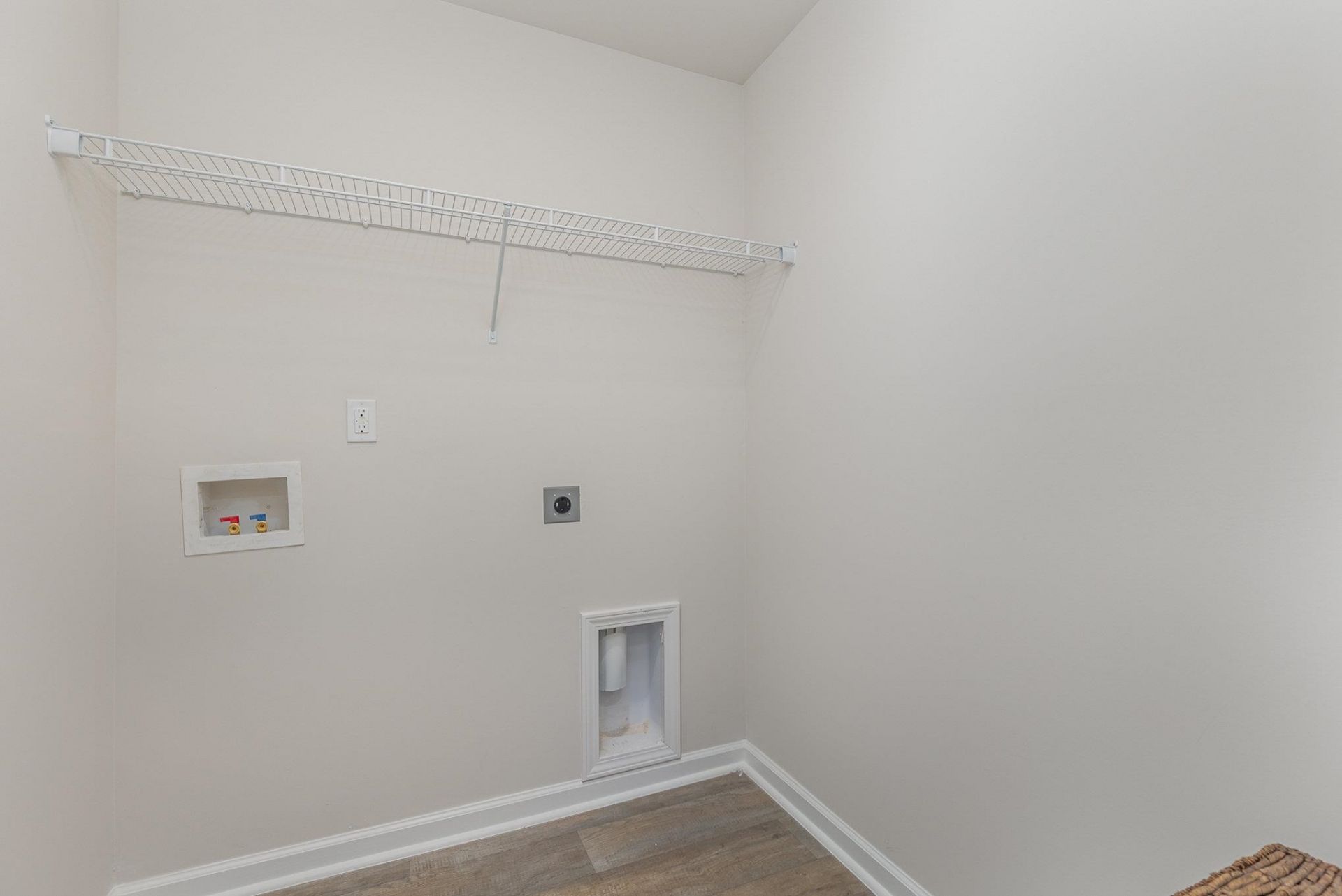 601 Songbird Ct. Photo 24
