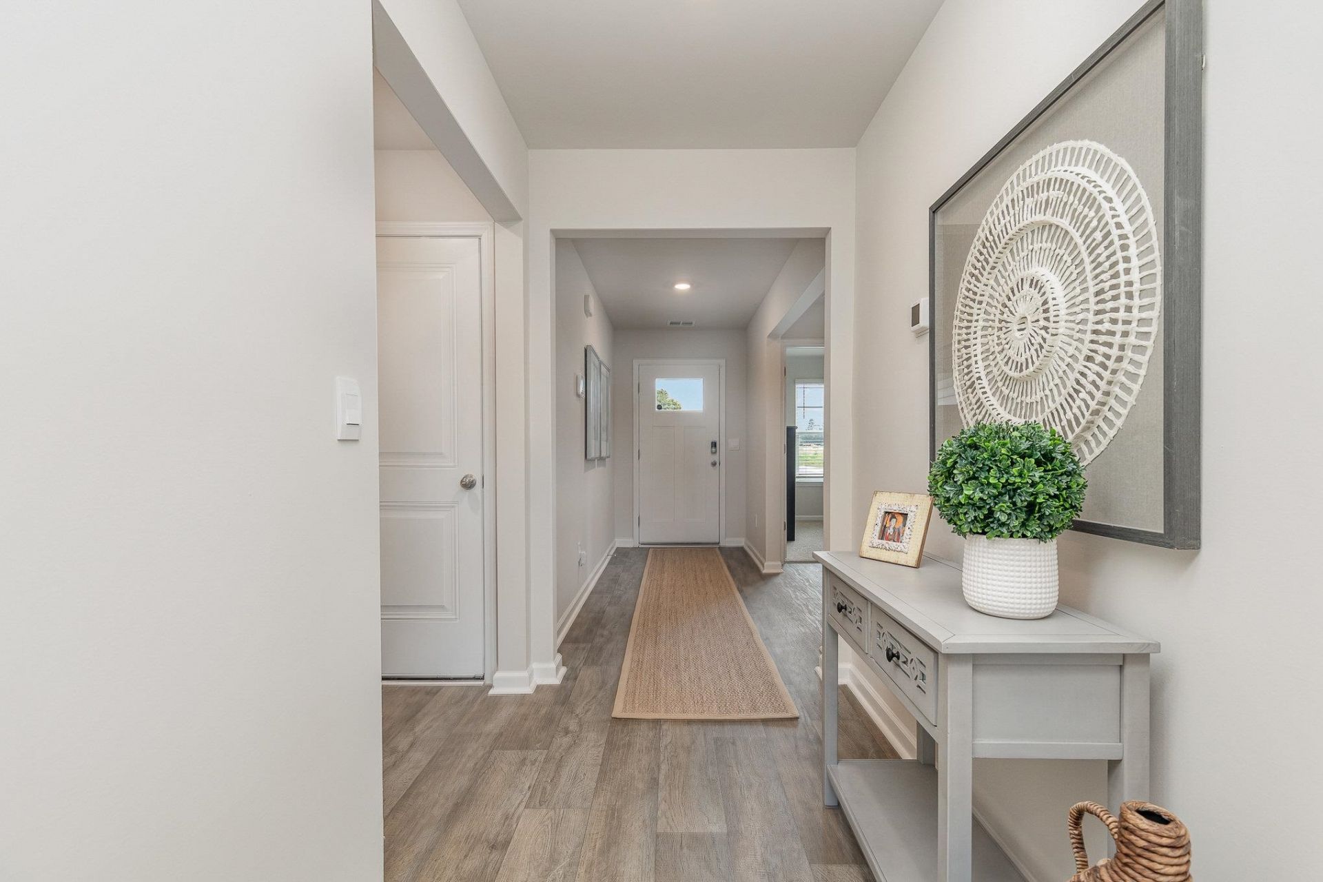 601 Songbird Ct. Photo 4