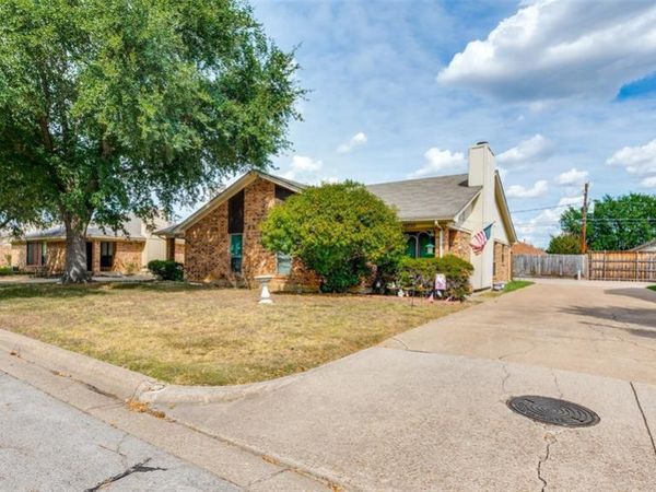 5720 Cancun Drive, North Richland Hills, TX 76180