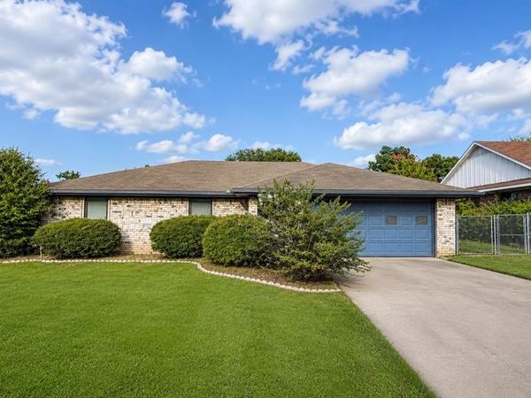1350 26th Street NE, Paris, TX 75460
