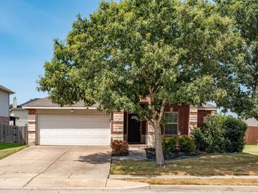 4605 Prairie Crossing Drive, Fort Worth, TX 76244