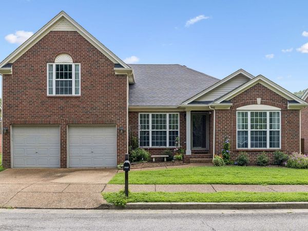 8468 Beautiful Valley Dr , Nashville, TN 37221