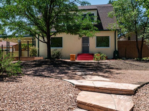 1309 Ridgecrest Drive SE, Albuquerque, NM 87108
