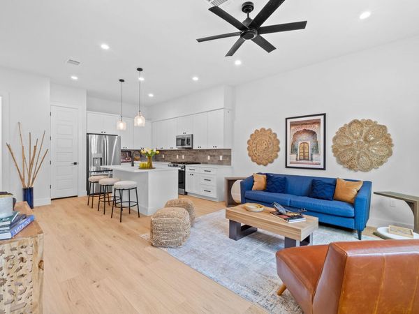 911 Calle Limon, Unit 2, Austin, TX 78702