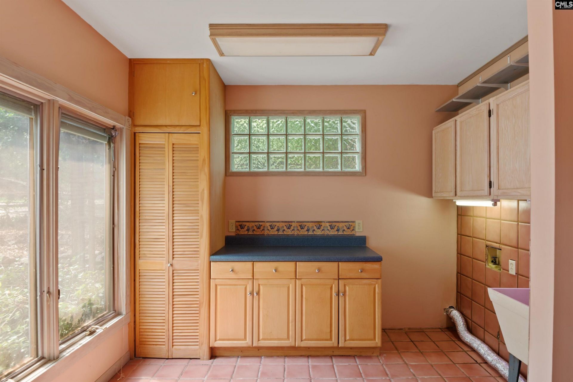 528 Queen Street  Photo 21