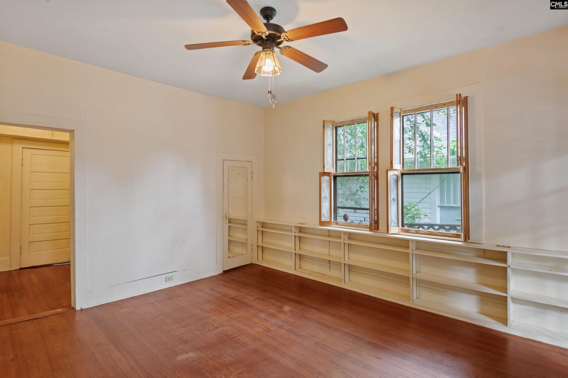 528 Queen Street  Photo 27